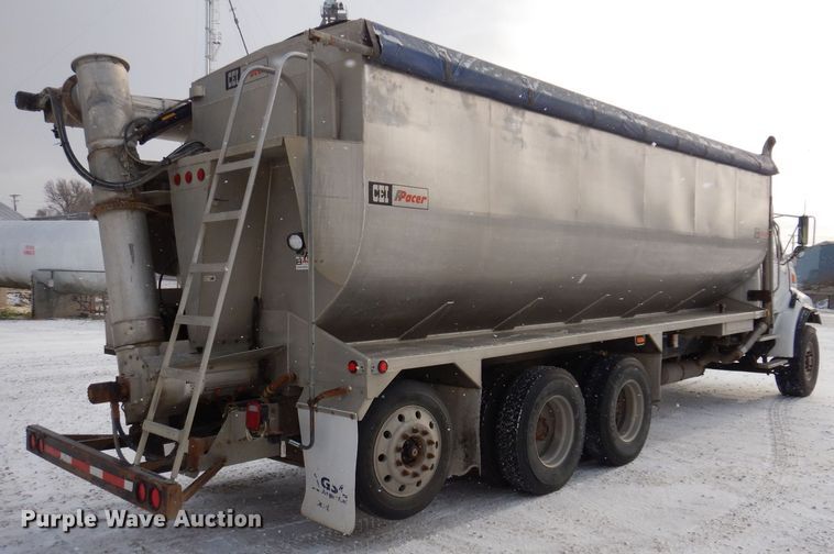 image for item KW9680 2007 Sterling LT9500  feed delivery truck