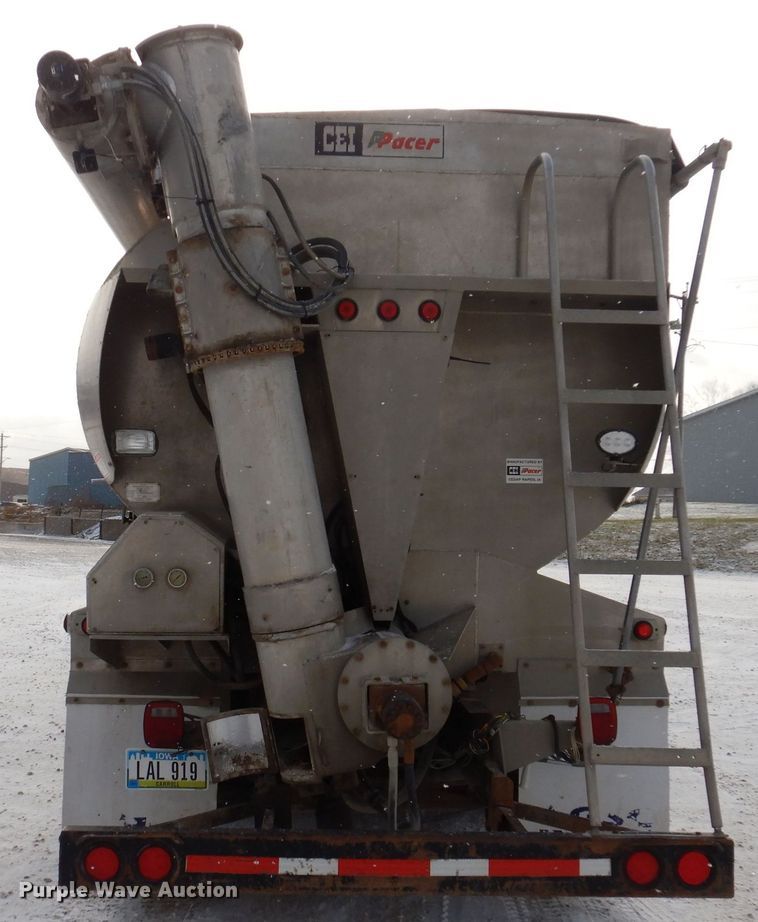 image for item KW9680 2007 Sterling LT9500  feed delivery truck