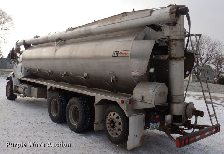 image for item KW9680 2007 Sterling LT9500  feed delivery truck