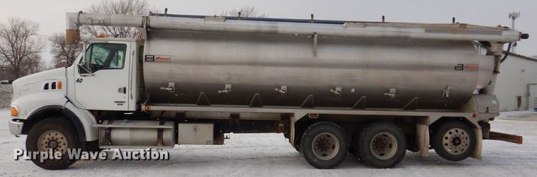 image for item KW9680 2007 Sterling LT9500  feed delivery truck