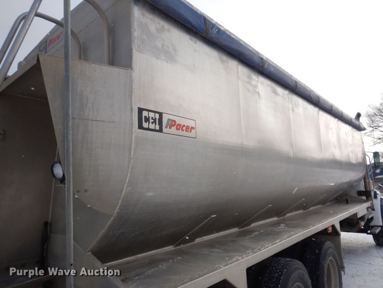 image for item KW9680 2007 Sterling LT9500  feed delivery truck