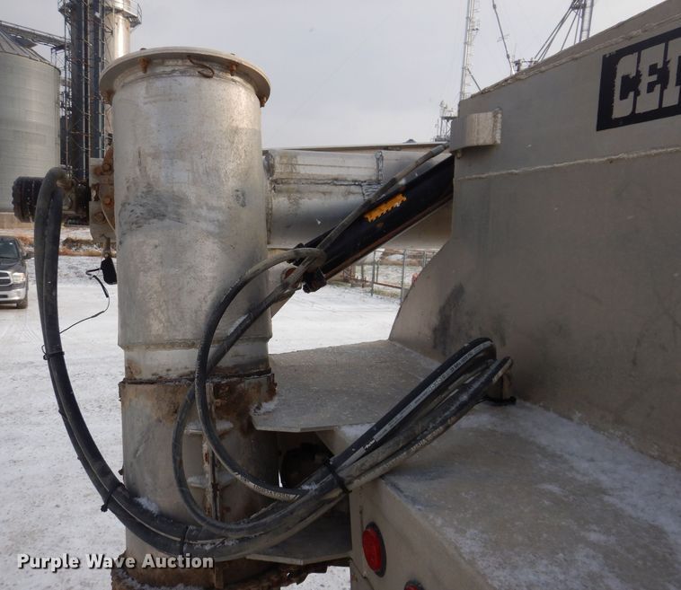 image for item KW9680 2007 Sterling LT9500  feed delivery truck