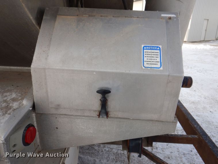 image for item KW9680 2007 Sterling LT9500  feed delivery truck