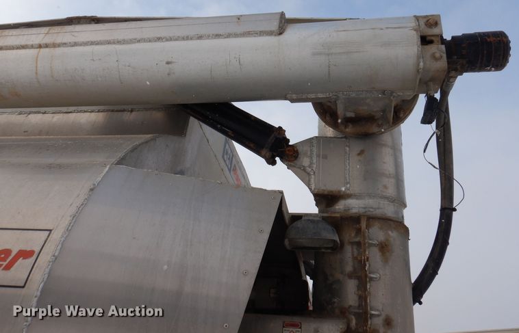 image for item KW9680 2007 Sterling LT9500  feed delivery truck