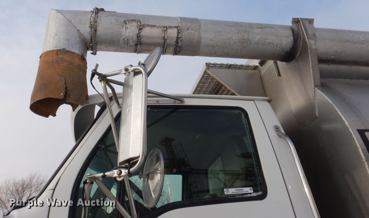 image for item KW9680 2007 Sterling LT9500  feed delivery truck