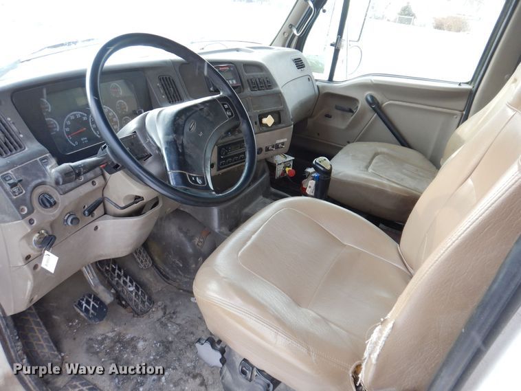 image for item KW9680 2007 Sterling LT9500  feed delivery truck