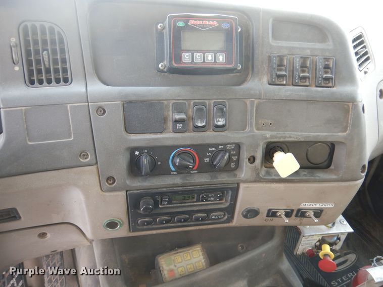 image for item KW9680 2007 Sterling LT9500  feed delivery truck