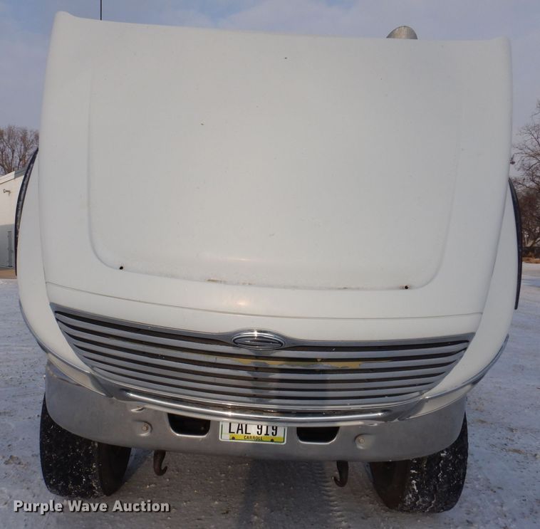 image for item KW9680 2007 Sterling LT9500  feed delivery truck