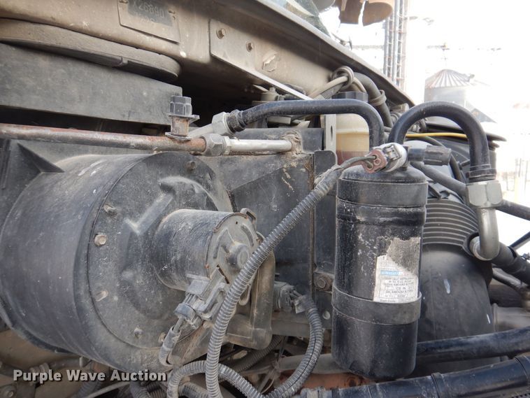 image for item KW9680 2007 Sterling LT9500  feed delivery truck