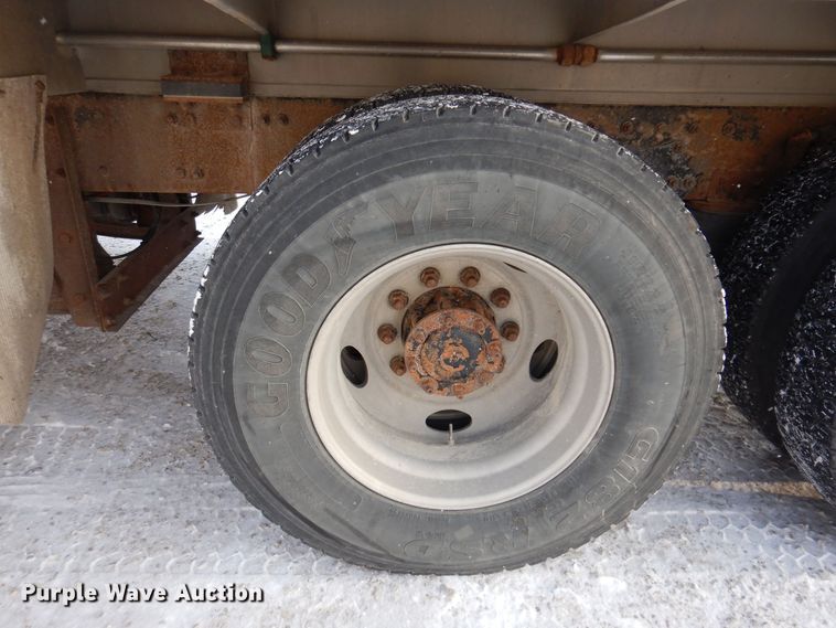 image for item KW9680 2007 Sterling LT9500  feed delivery truck