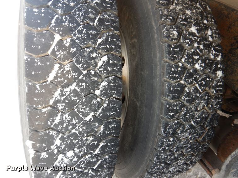 image for item KW9680 2007 Sterling LT9500  feed delivery truck