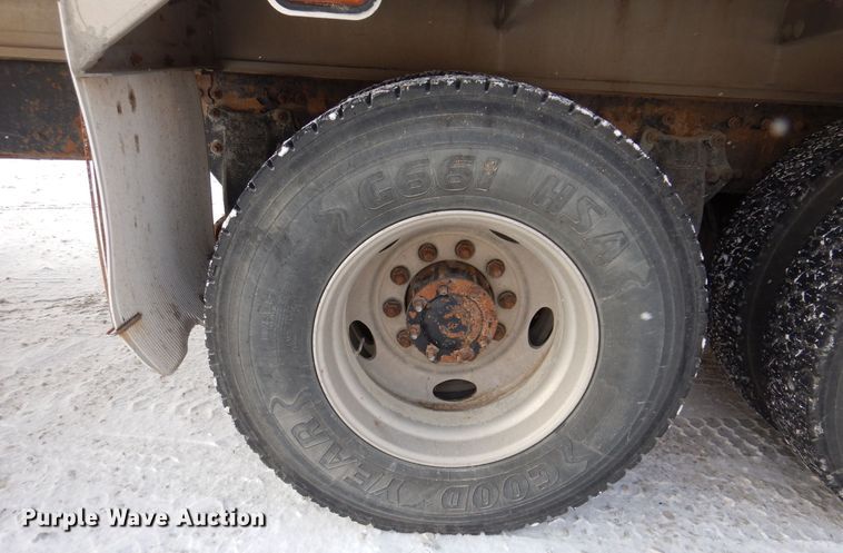 image for item KW9680 2007 Sterling LT9500  feed delivery truck