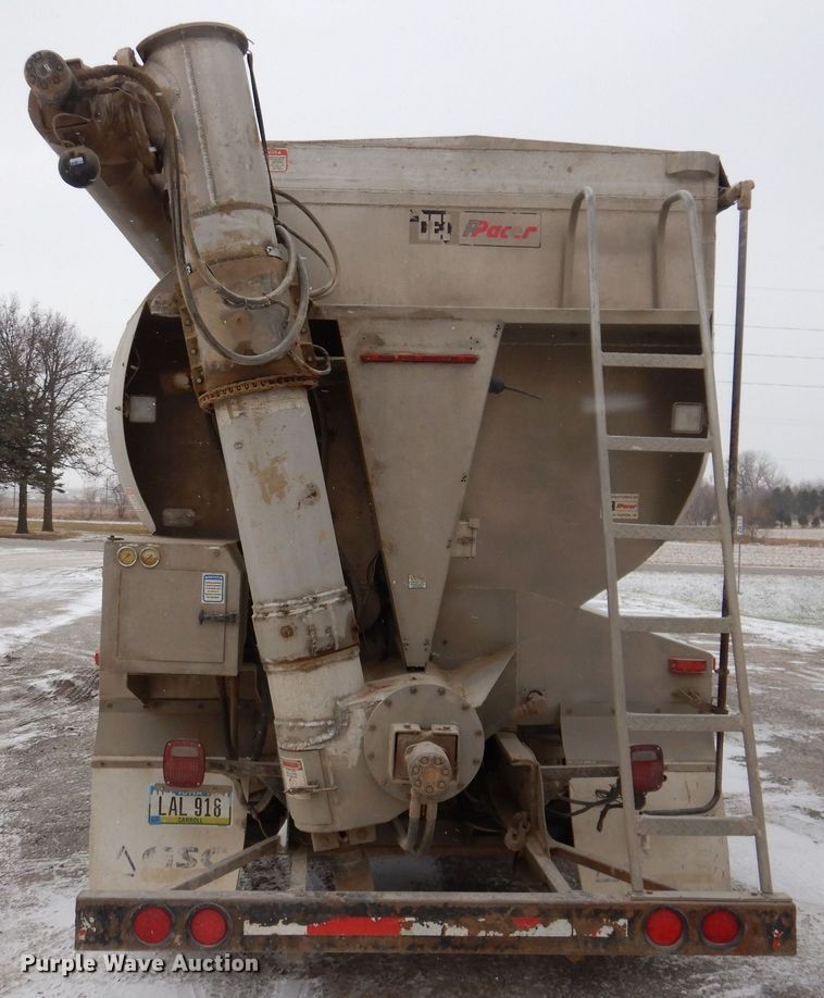 image for item KW9681 2005 Sterling LT9500  feed delivery truck