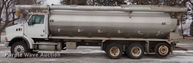 image for item KW9681 2005 Sterling LT9500  feed delivery truck