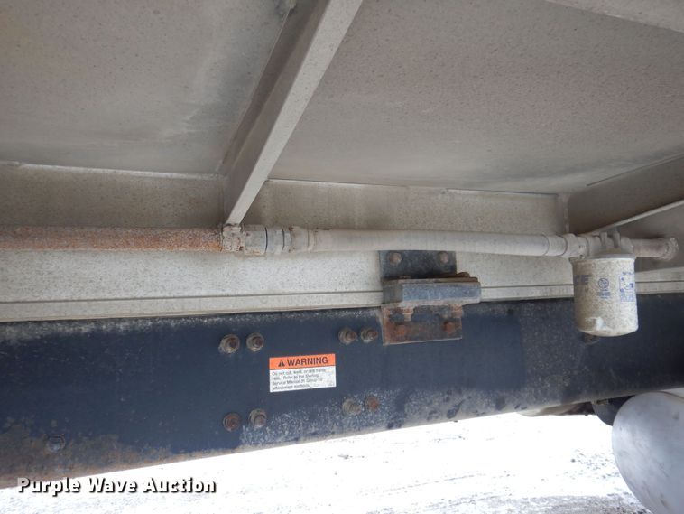 image for item KW9681 2005 Sterling LT9500  feed delivery truck