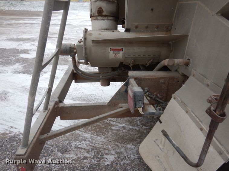 image for item KW9681 2005 Sterling LT9500  feed delivery truck