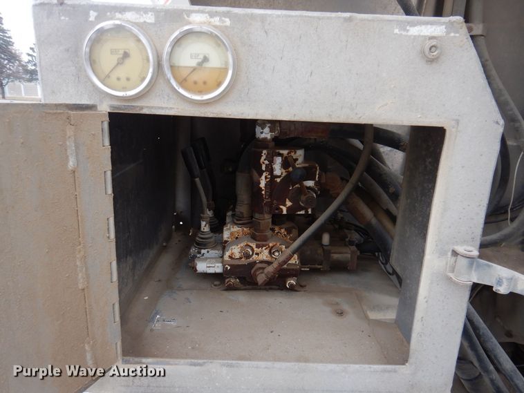 image for item KW9681 2005 Sterling LT9500  feed delivery truck