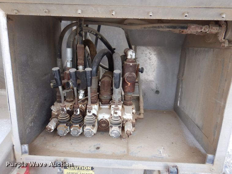 image for item KW9681 2005 Sterling LT9500  feed delivery truck