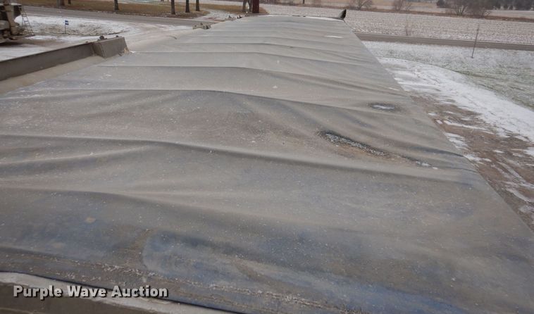 image for item KW9681 2005 Sterling LT9500  feed delivery truck