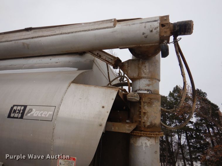 image for item KW9681 2005 Sterling LT9500  feed delivery truck