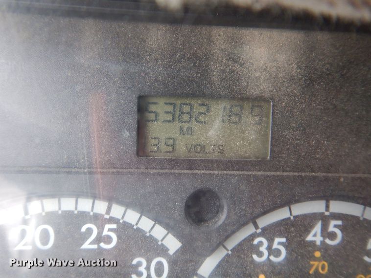 image for item KW9681 2005 Sterling LT9500  feed delivery truck