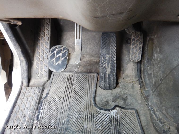 image for item KW9681 2005 Sterling LT9500  feed delivery truck