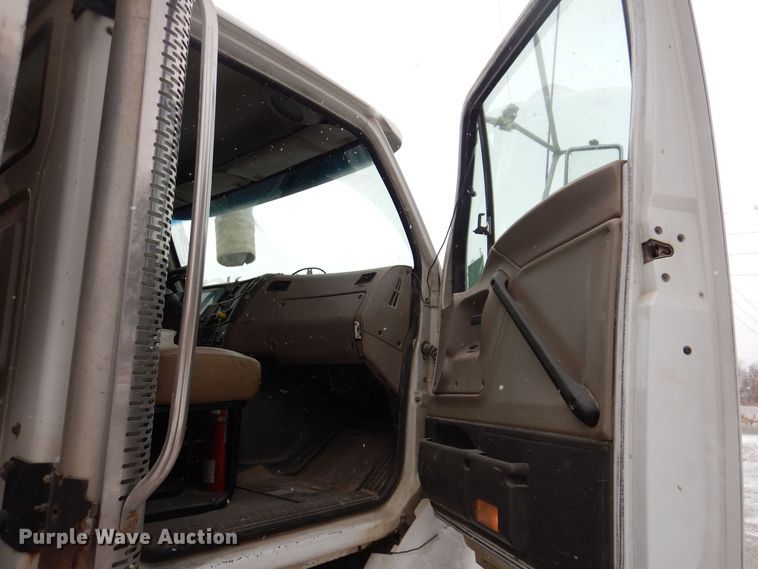 image for item KW9681 2005 Sterling LT9500  feed delivery truck