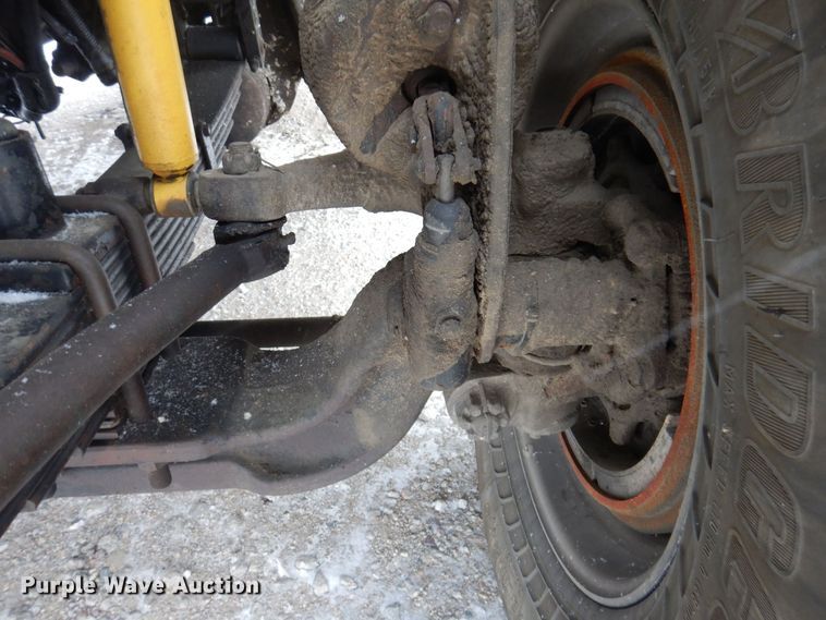 image for item KW9681 2005 Sterling LT9500  feed delivery truck