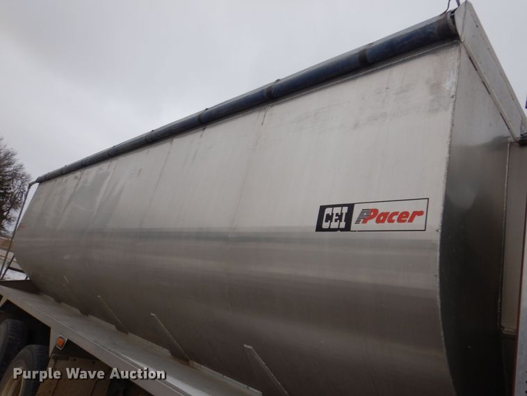 image for item KW9682 2008 Sterling LT9500  feed delivery truck