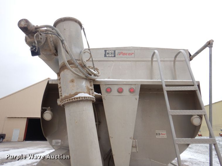 image for item KW9682 2008 Sterling LT9500  feed delivery truck