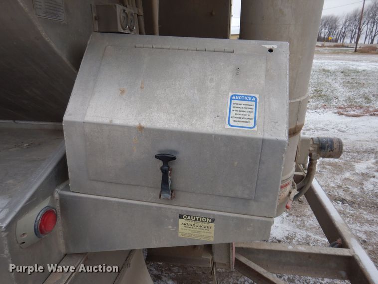 image for item KW9682 2008 Sterling LT9500  feed delivery truck