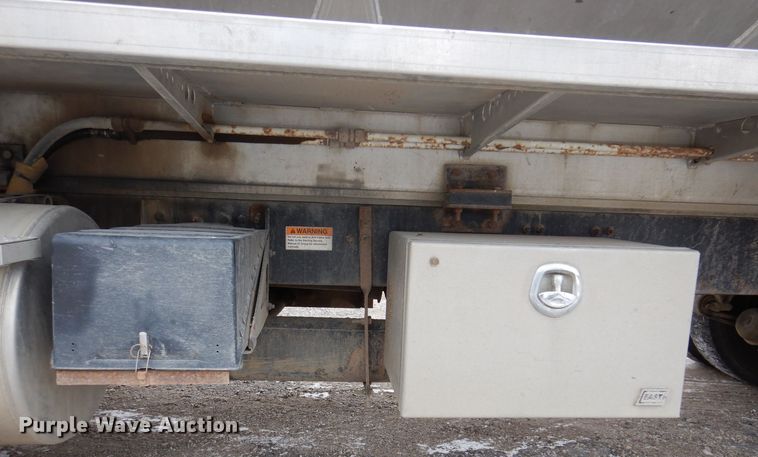 image for item KW9682 2008 Sterling LT9500  feed delivery truck