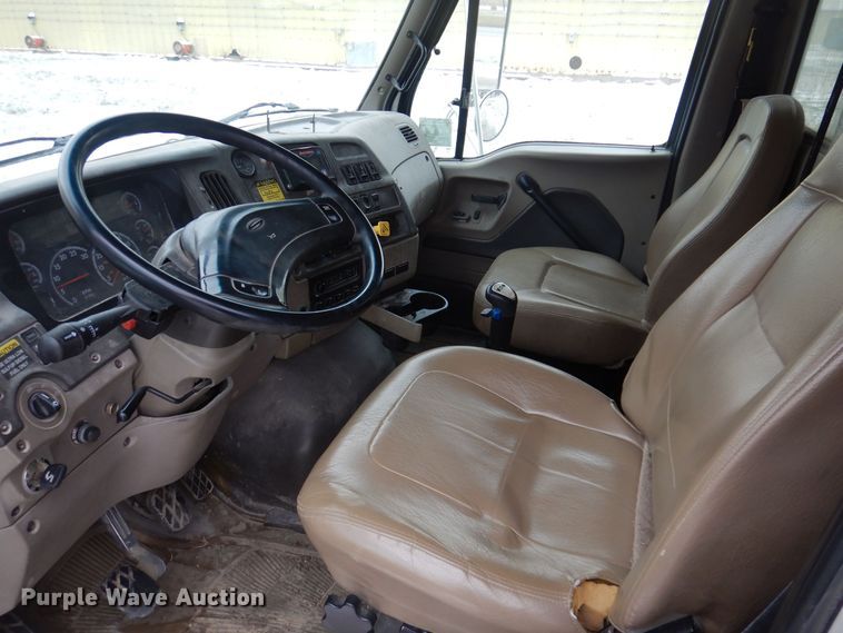 image for item KW9682 2008 Sterling LT9500  feed delivery truck