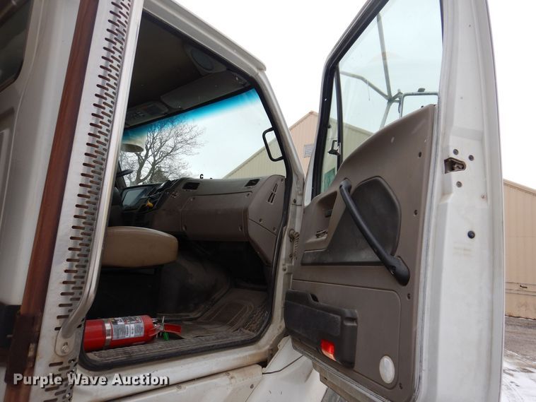 image for item KW9682 2008 Sterling LT9500  feed delivery truck