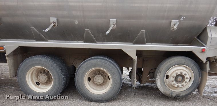 image for item KW9682 2008 Sterling LT9500  feed delivery truck