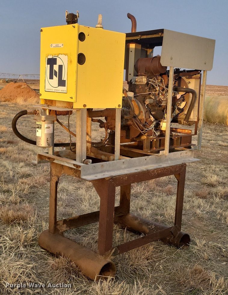 (3) hydraulic power units in Shamrock, TX Item LG9374 sold Purple Wave