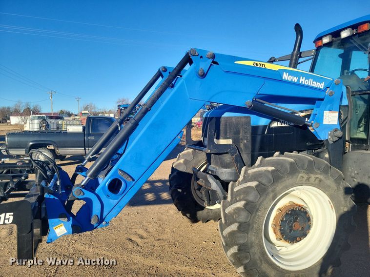 image for item LG9388 2004 New Holland TM175  MFWD tractor