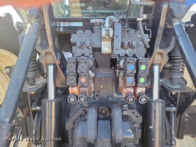 image for item LG9388 2004 New Holland TM175  MFWD tractor