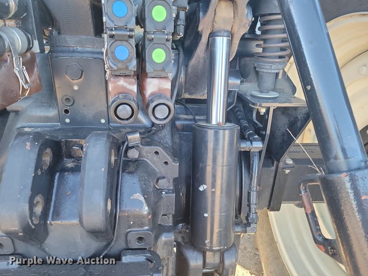 image for item LG9388 2004 New Holland TM175  MFWD tractor