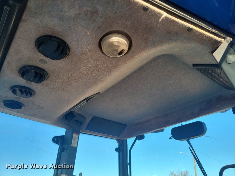 image for item LG9388 2004 New Holland TM175  MFWD tractor