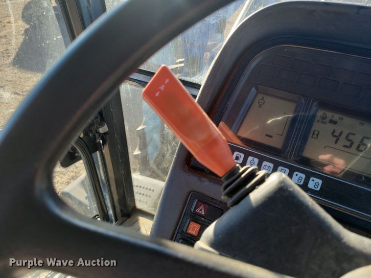 image for item LG9388 2004 New Holland TM175  MFWD tractor