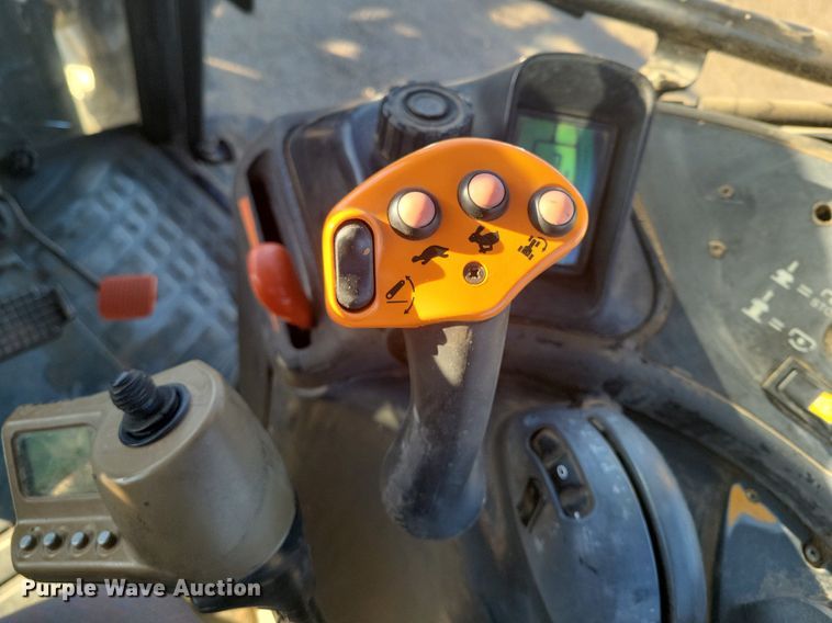 image for item LG9388 2004 New Holland TM175  MFWD tractor