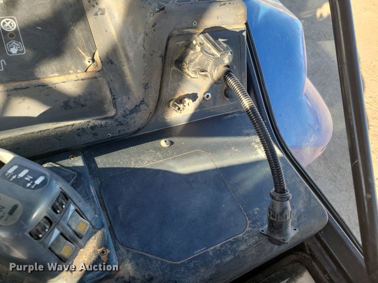 image for item LG9388 2004 New Holland TM175  MFWD tractor