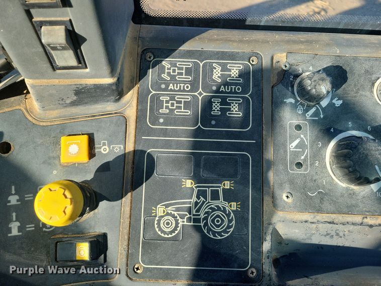 image for item LG9388 2004 New Holland TM175  MFWD tractor