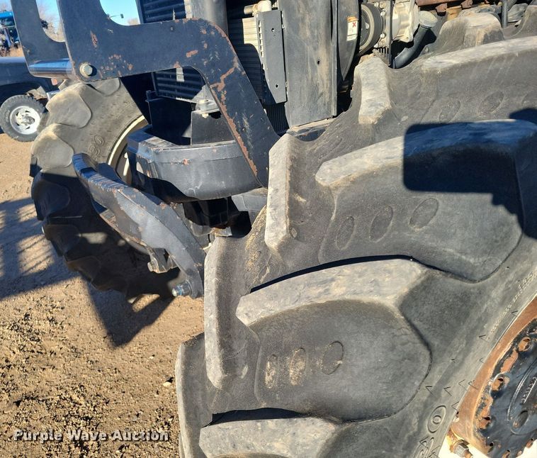 image for item LG9388 2004 New Holland TM175  MFWD tractor