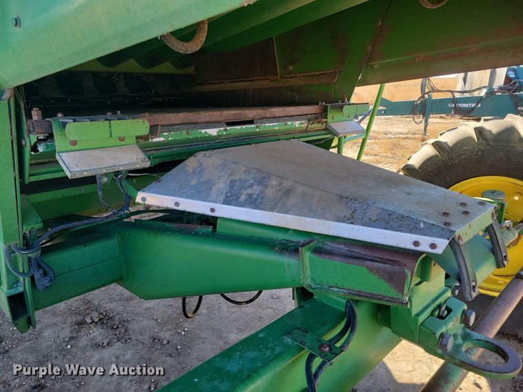 image for item LG9391 1987 John Deere 7720 Titan II  combine