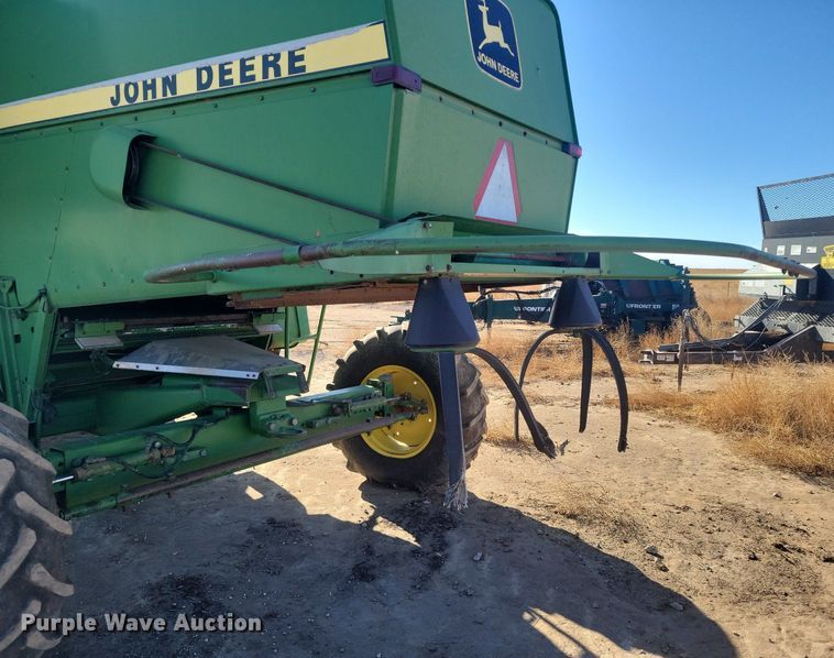 image for item LG9391 1987 John Deere 7720 Titan II  combine