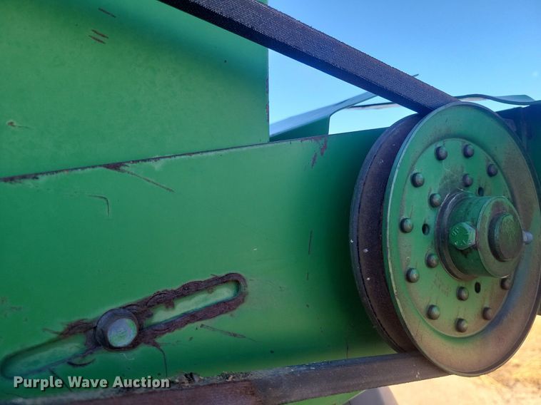 image for item LG9391 1987 John Deere 7720 Titan II  combine