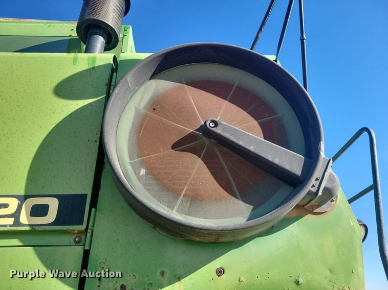 image for item LG9391 1987 John Deere 7720 Titan II  combine