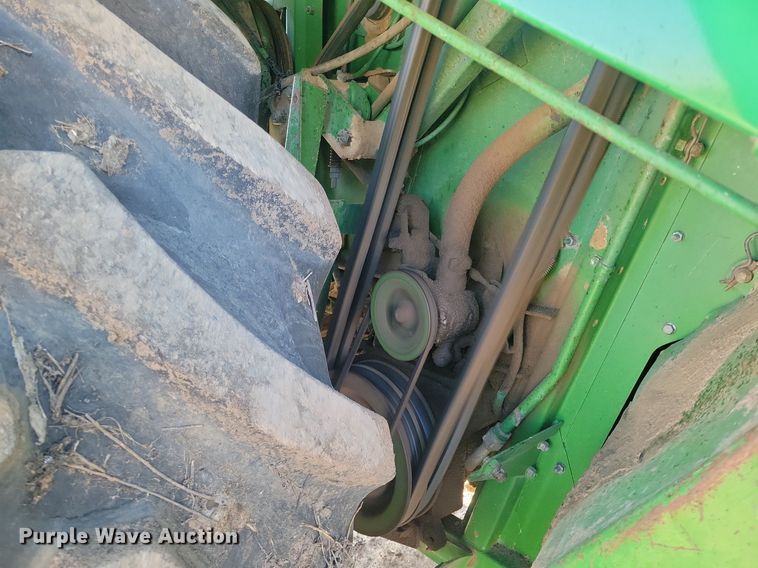 image for item LG9391 1987 John Deere 7720 Titan II  combine